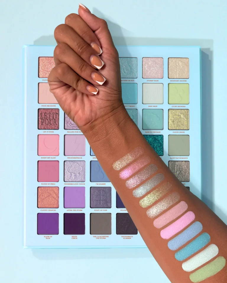 P.Louise Make It Reign Rainbow Eyeshadow Palette thumbnail 2