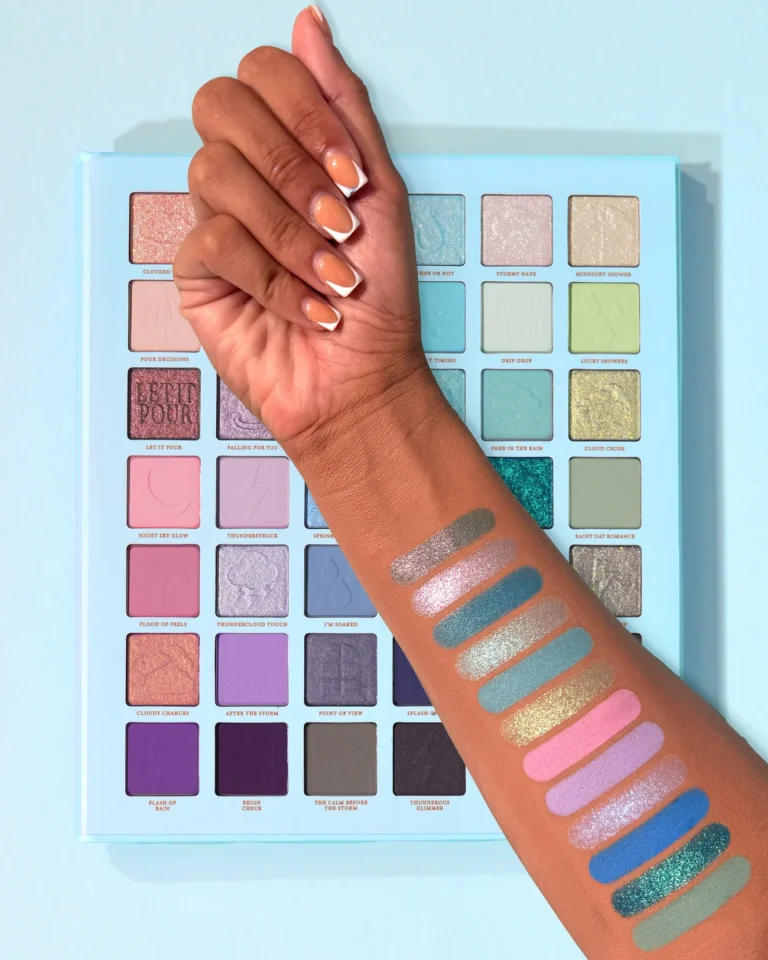 P.Louise Make It Reign Rainbow Eyeshadow Palette thumbnail 3