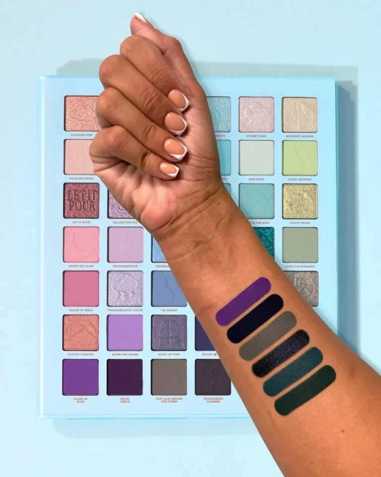 P.Louise Make It Reign Rainbow Eyeshadow Palette thumbnail 4